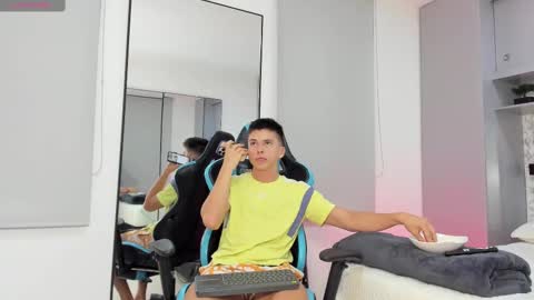 Snapshot of daddyrich4u chatting on October 2025 12:08:02 AM daddyrich4u online show from October 2025 12:08:02 AM