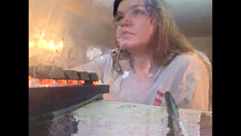 Snapshot of daddyscumslut211 chatting on December 2025 02:16:01 AM fairylee21 online show from December 2025 02:16:01 AM