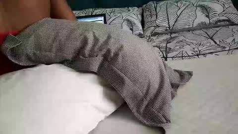 Snapshot of daddyslittleebony chatting on April 2026 08:06:01 AM daddyslittleebony online show from April 2026 08:06:01 AM