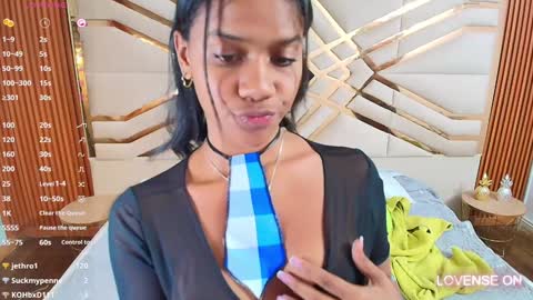 Snapshot of daddysneakinme chatting on January 2025 01:56:02 AM Anny online show from January 2025 01:56:02 AM