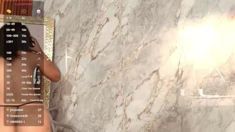 Snapshot of daddysneakinme chatting on January 2025 02:32:01 AM Anny online show from January 2025 02:32:01 AM