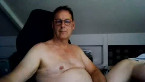 Dannyspoenk online show from July 2026 02:37:01 PM