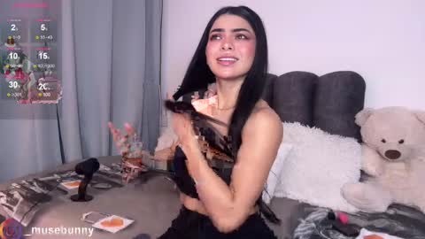 Sophie online show from April 2026 04:04:01 AM