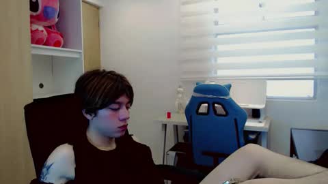 Snapshot of dae_lune chatting on February 2026 09:32:02 PM dae_lune online show from February 2026 09:32:02 PM