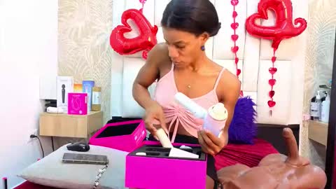 daffnelewis online show from February 2026 11:17:01 AM