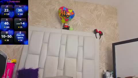 daffnelewis online show from May 2026 11:07:02 AM