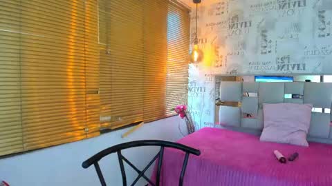 dafne_20 online show from September 2025 08:00:02 PM