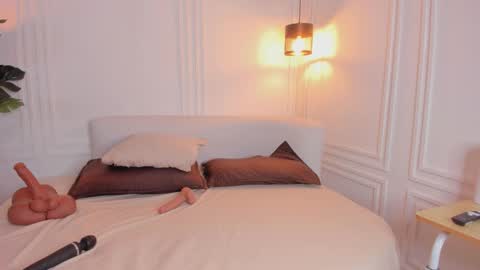 dafne_hillss online show from December 2025 12:23:02 PM