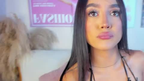 dafne_hillss online show from May 2026 11:17:02 AM