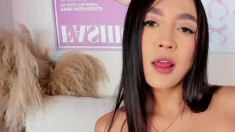 dafne_hillss online show from May 2026 11:50:02 AM