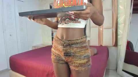 Dafnee online show from October 2025 12:49:02 PM