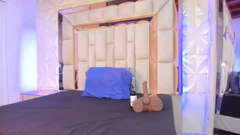 Dafnee online show from November 2025 12:27:01 PM