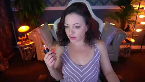 Snapshot of dafni_mon chatting on June 2026 06:12:01 AM Dafni Mon online show from June 2026 06:12:01 AM