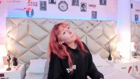 Dafnne online show from October 2025 04:35:02 AM