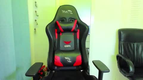 my name is Jhon and I live in colombia online show from October 2025 05:37:01 AM