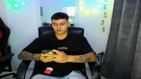 my name is Jhon and I live in colombia online show from April 2026 02:04:01 AM