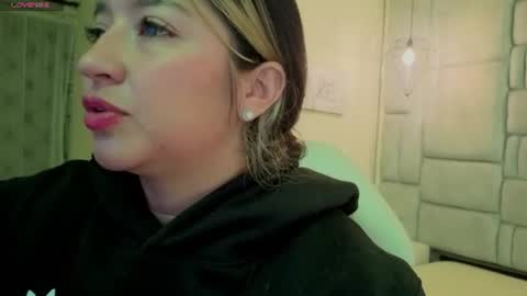 Snapshot of dahiana_dmour chatting on June 2026 11:37:01 AM Dahiana online show from June 2026 11:37:01 AM