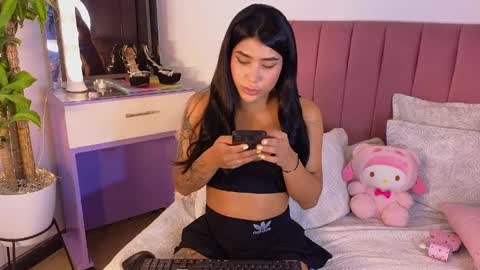 Dahiana online show from April 2026 09:15:02 PM