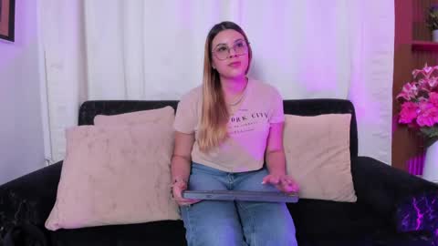 dahiane_smith online show from May 2026 01:19:01 PM