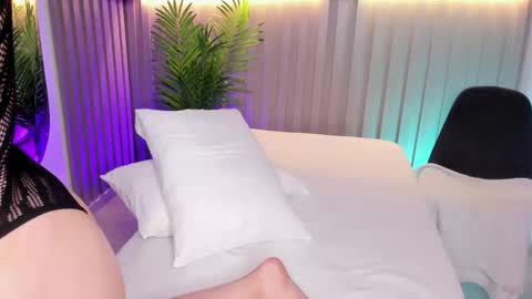 dahianthompson1_ online show from January 2026 09:52:01 PM