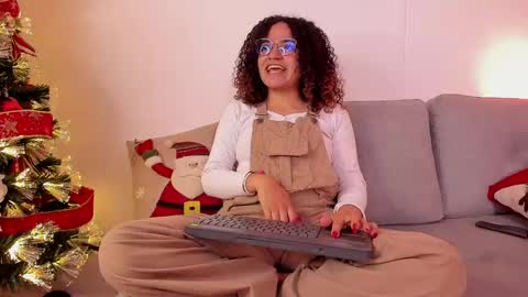 Snapshot of dahliabrowniee chatting on December 2024 04:54:02 AM Dahli online show from December 2024 04:54:02 AM