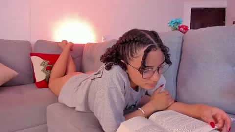 Snapshot of dahliabrowniee chatting on December 2024 06:49:02 AM Dahli online show from December 2024 06:49:02 AM