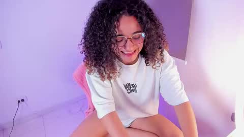 Snapshot of dahliabrowniee chatting on February 2025 05:59:02 AM Dahli online show from February 2025 05:59:02 AM