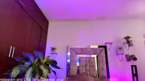 dahnia_cruz online show from March 2026 12:00:02 PM