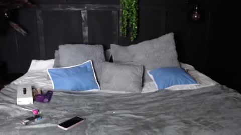 DAHYAN online show from October 2025 02:37:01 PM