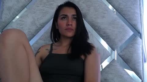 daila_ online show from January 2025 03:22:01 PM