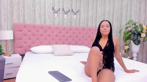 Snapshot of daimondjohnson chatting on December 2025 08:24:02 PM Daimond Johnson online show from December 2025 08:24:02 PM