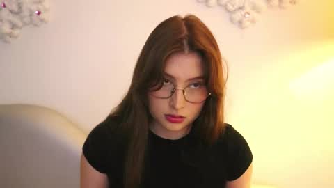 Lauren            online show from December 2025 01:05:01 PM