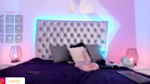 Snapshot of daisy_lit chatting on December 2024 10:13:01 PM Daisy online show from December 2024 10:13:01 PM