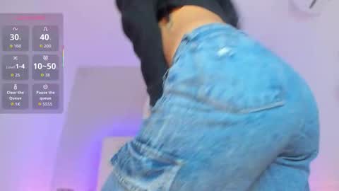 Snapshot of daisy_lit chatting on October 2025 03:23:02 PM Daisy online show from October 2025 03:23:02 PM