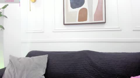 Daisy Price online show from September 2025 11:43:01 AM