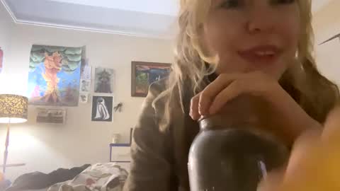 DaisyB3 online show from January 2025 07:35:02 AM