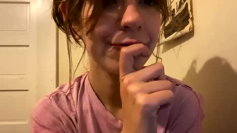 DaisyB3 online show from May 2026 07:04:02 AM