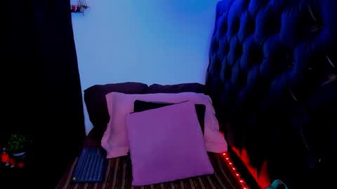 Rosse  online show from April 2026 11:32:02 PM