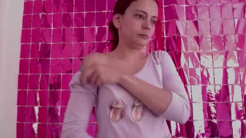 Snapshot of dakota_and_aron chatting on November 2025 04:00:02 PM Dakota and Aron online show from November 2025 04:00:02 PM