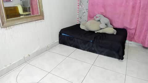 Snapshot of dakota_fox11_aws chatting on December 2024 03:32:01 AM Dakota online show from December 2024 03:32:01 AM