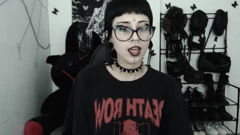 Snapshot of dakota_krall_ chatting on February 2026 03:44:01 AM dakota online show from February 2026 03:44:01 AM