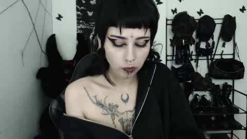 Snapshot of dakota_krall_ chatting on February 2026 03:05:02 AM dakota online show from February 2026 03:05:02 AM