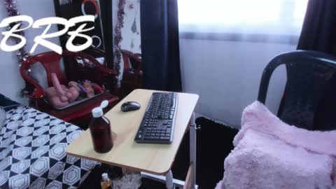 Dakotaagray online show from December 2025 02:13:02 PM