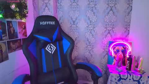 Snapshot of dakotababy_ chatting on February 2026 02:19:02 AM Dakota Baby online show from February 2026 02:19:02 AM