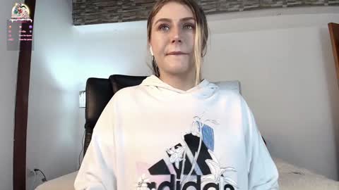 dakotarobbins_ online show from December 2024 11:52:02 AM