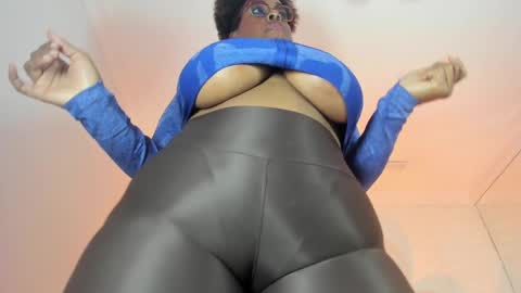 Snapshot of dakotasexshow2 chatting on February 2025 10:58:01 PM Dakota Sex Show online show from February 2025 10:58:01 PM