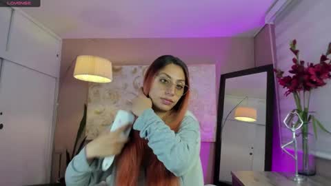 Snapshot of dalia_garrett chatting on January 2025 12:42:01 PM Dalia online show from January 2025 12:42:01 PM