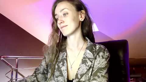 Dalia  online show from January 2025 10:06:01 AM