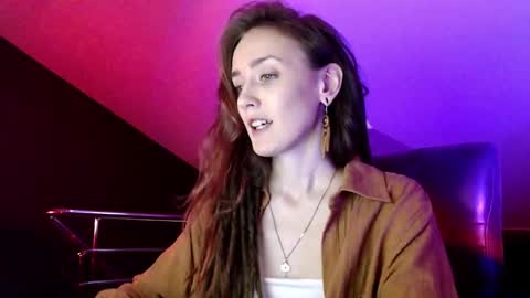 Dalia  online show from January 2025 10:11:01 AM