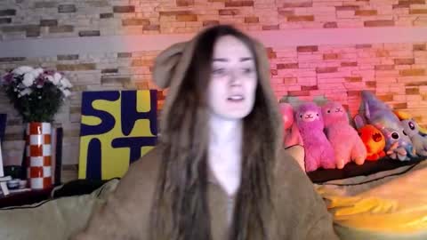 Dalia  online show from October 2025 09:32:02 AM